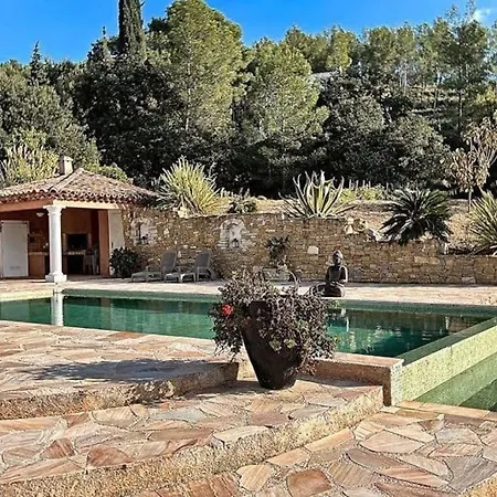 Villa Indépendant En Rdc Dans Propriété La Madrague
