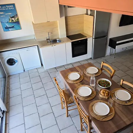 Logement indépendant en rdc dans propriété